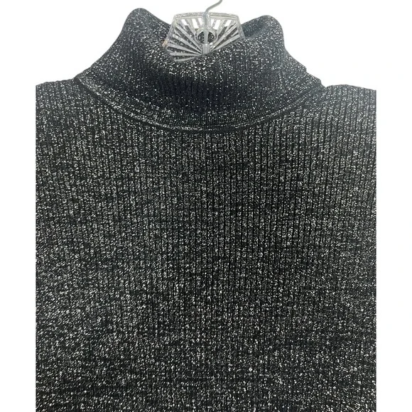 Style & Co Sz M Sweater Black Silver Gold Metallic Turtleneck Classic Party Top - Picture 2 of 7